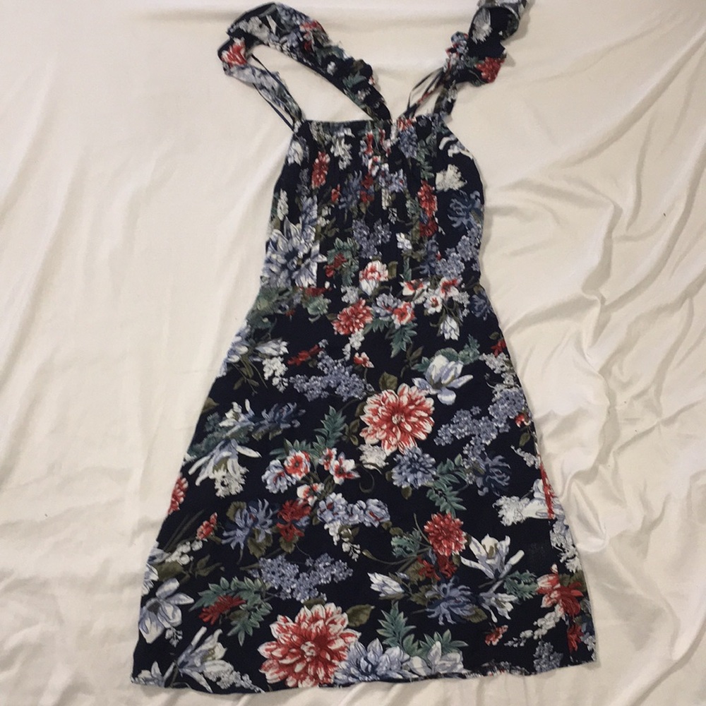 Short floral summer dress navy size S never worn